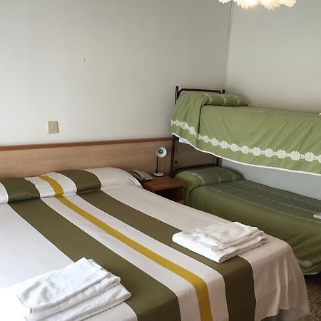 Hotel Britannia Лидо ди Йезоло Екстериор снимка